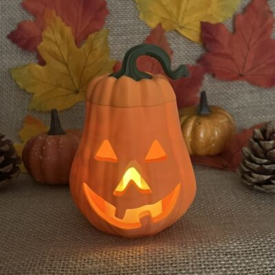 Mosolygós Halloween tök mécsestartó