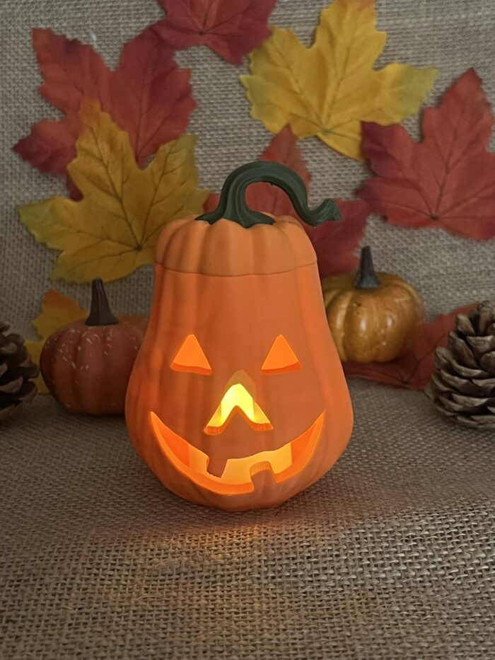 Mosolygós Halloween tök mécsestartó